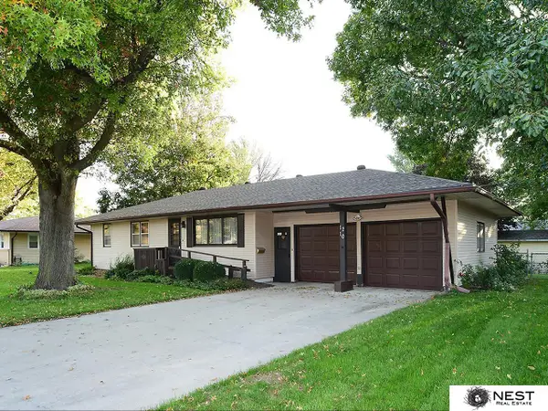 1210 N 18 Street, Beatrice, NE 68310