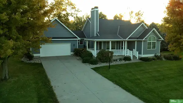 1352 Lakeview Court, McCool Junction, NE 68401