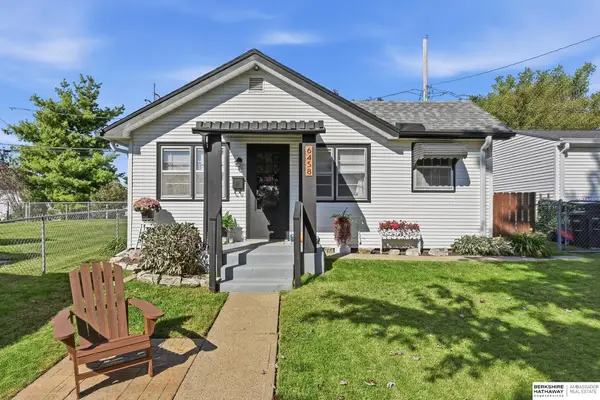 6458 Pierce Street, Omaha, NE 68106