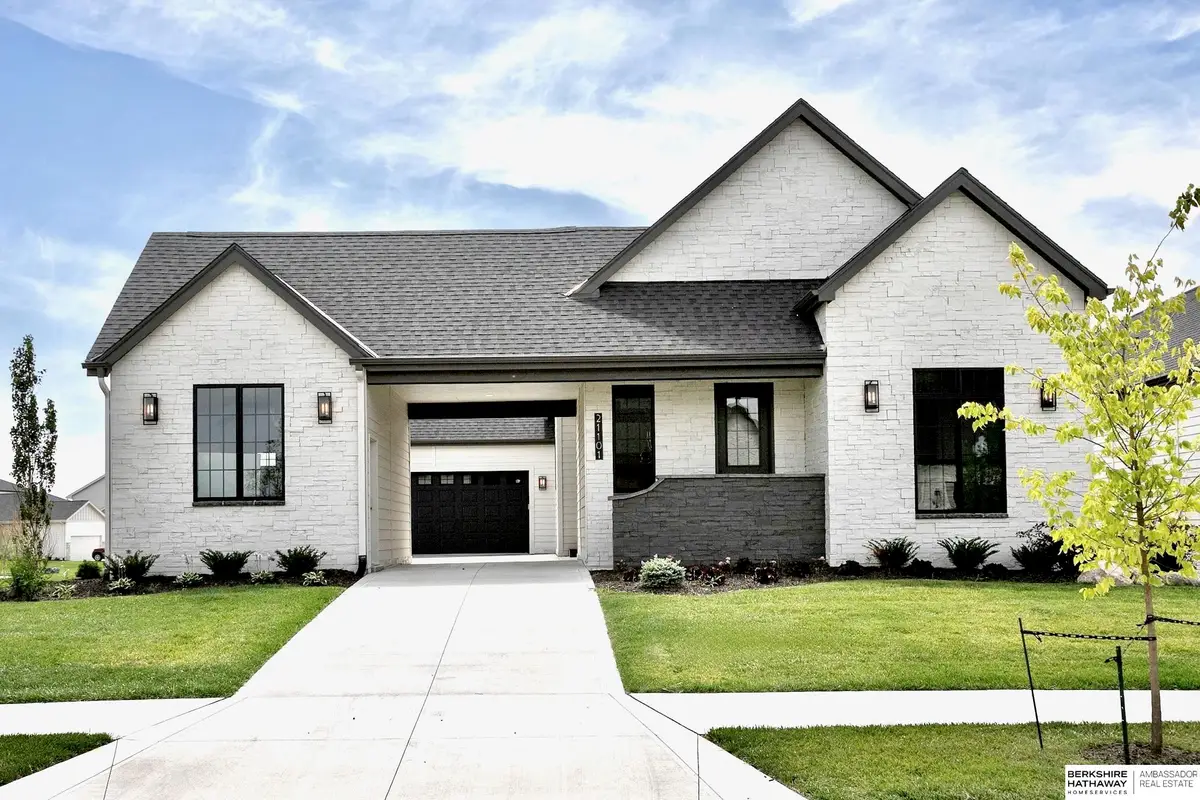 21101 Laurel Avenue, Elkhorn, NE 68022 - #1