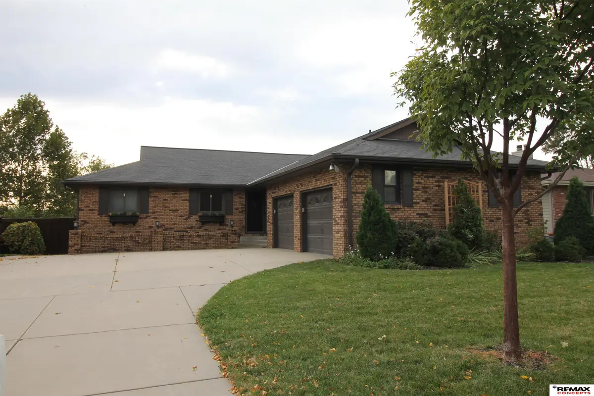 3639 Holmes Park Road, Lincoln, NE 68506 - #1
