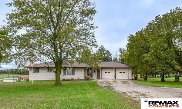 5345 E Apple Road, Firth, NE 68358