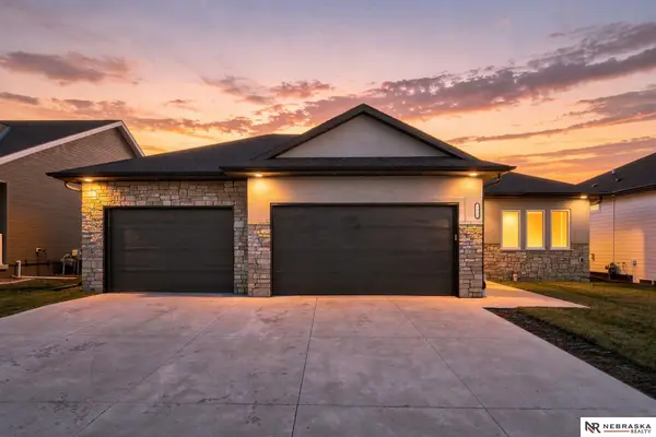 9028 Trader Drive, Lincoln, NE 68507