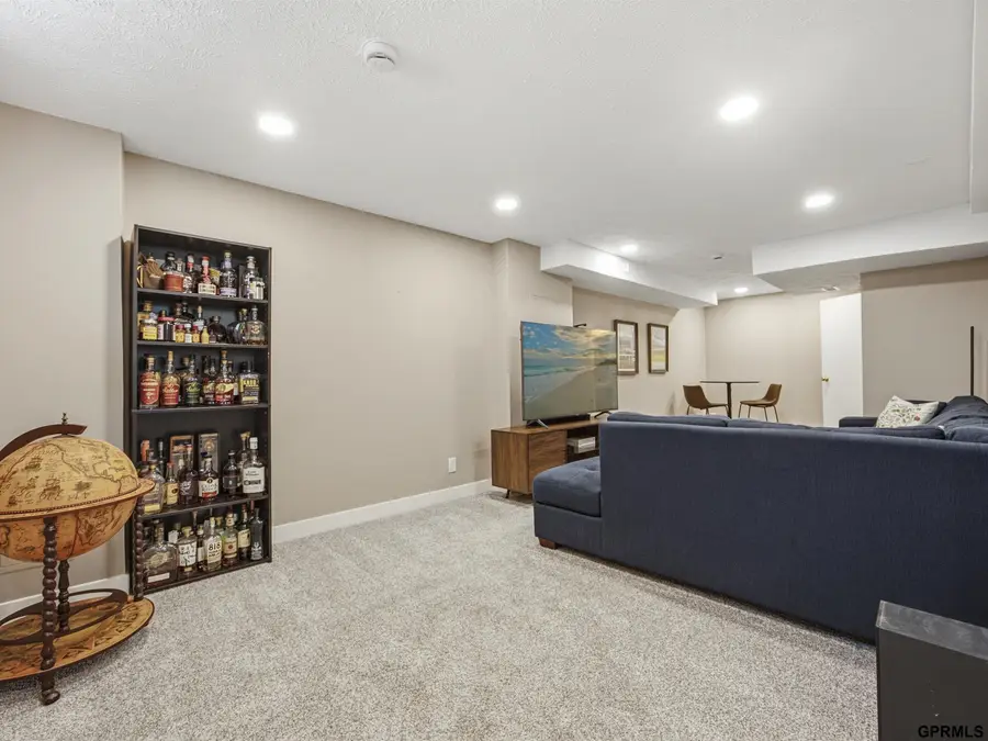 6622 Lafayette Avenue, Omaha, NE 68132 - #2