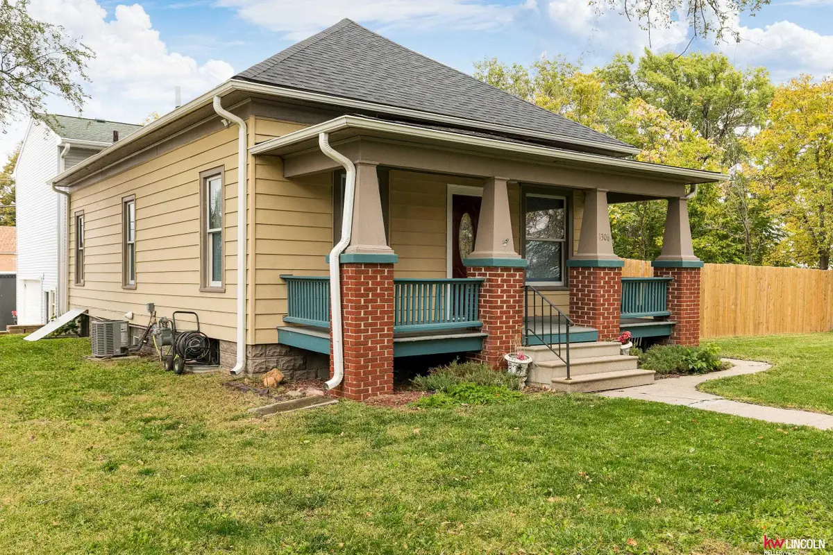 1306 Knox Street, Lincoln, NE 68521 - #1