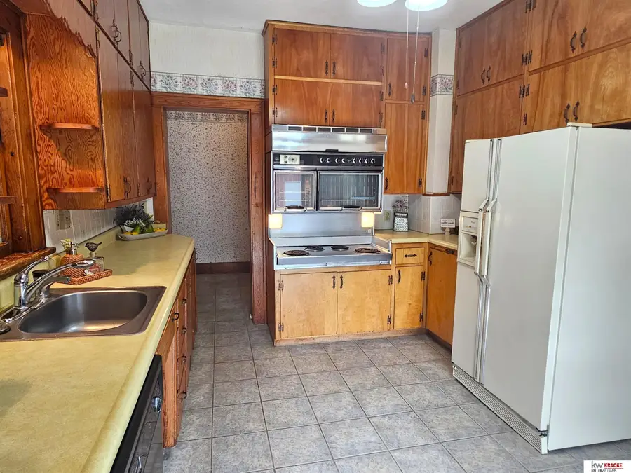 802 W I Street, Wymore, NE 68466 - #3