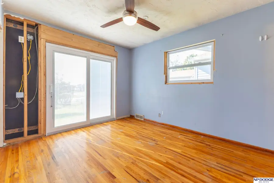 3329 Willow Street, Bellevue, NE 68147 - #2