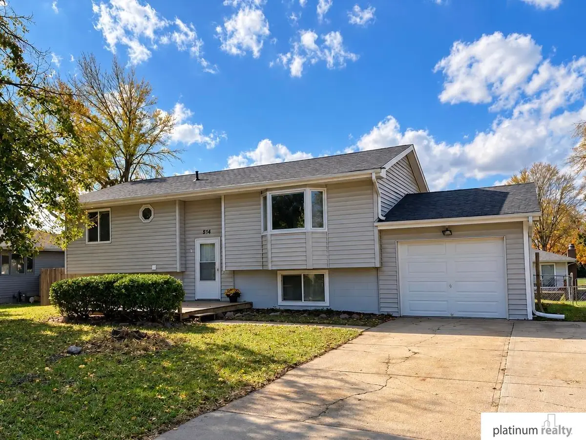 514 N Park Drive, Gretna, NE 68028 - #1