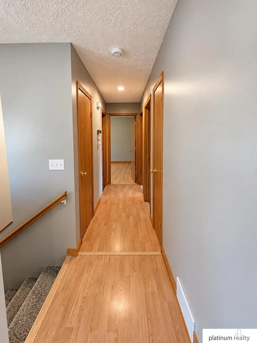 514 N Park Drive, Gretna, NE 68028 - #3