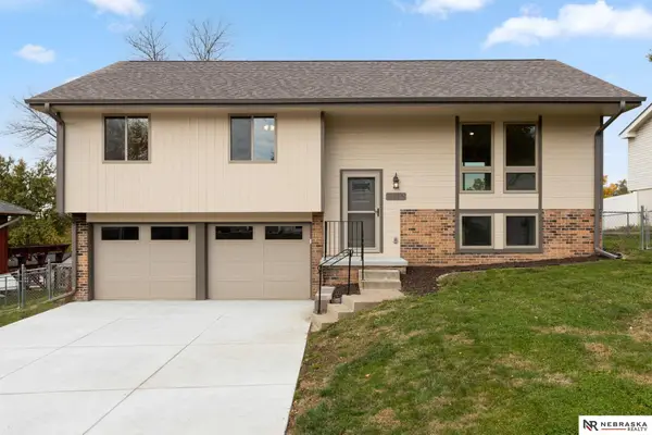 7118 S 49th Street, Bellevue, NE 68157