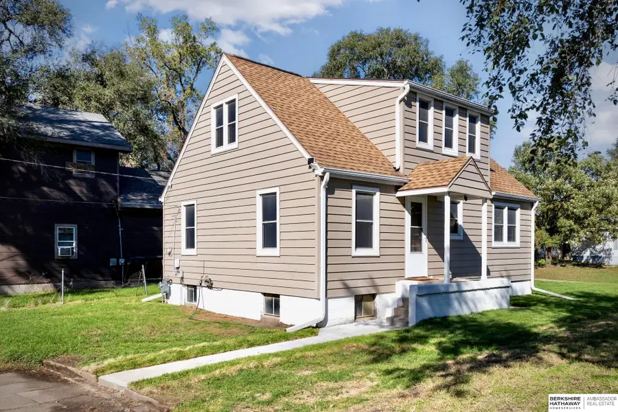 121 E Charles Street, Valley, NE 68064 - #3