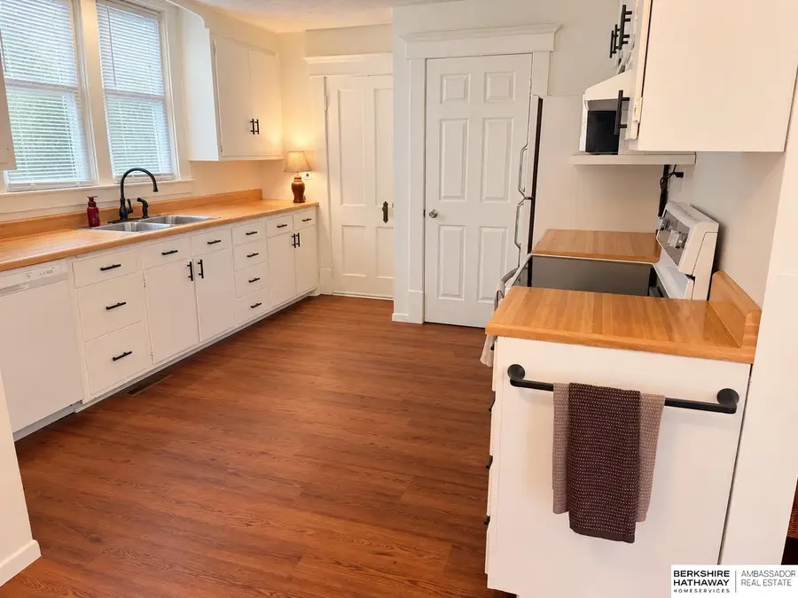 604 N Oakland Avenue, Oakland, NE 68045 - #2