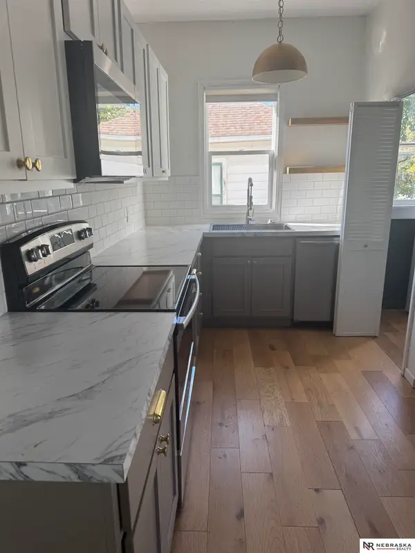810 Sumner Street, Lincoln, NE 68502