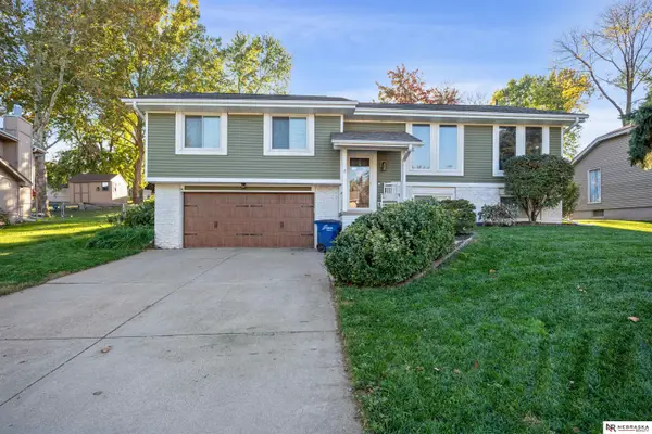 1419 Cherry Tree Lane, Papillion, NE 68133