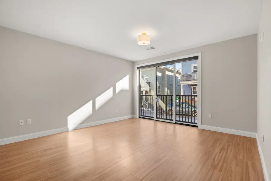 99 Foundry Place #103, Portsmouth, NH 03801 - Image #3