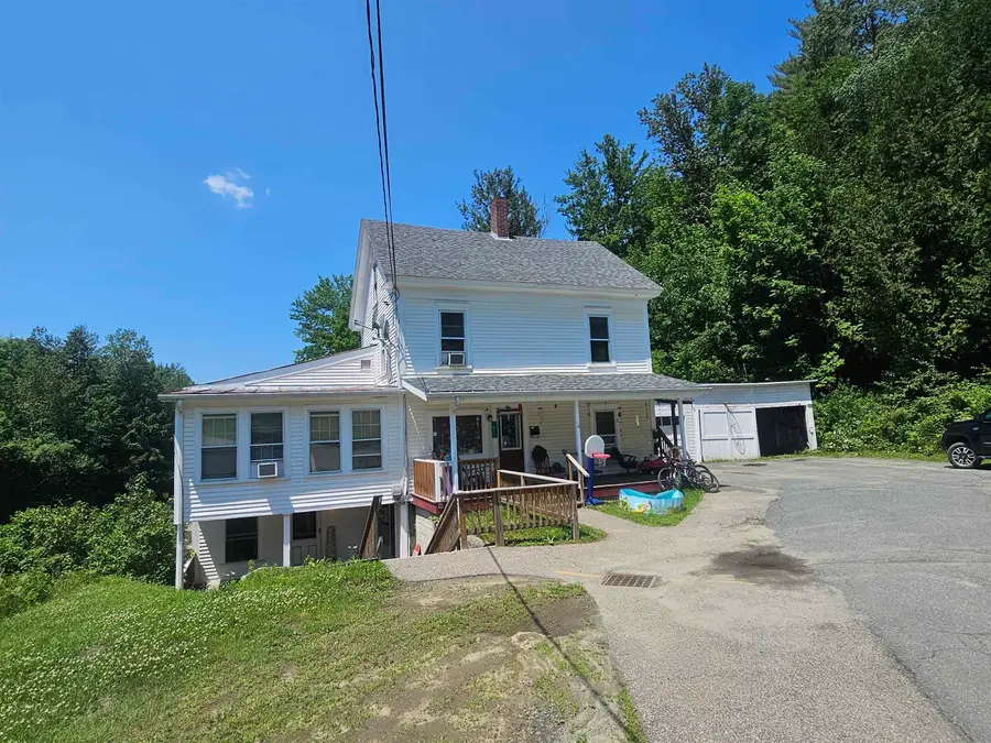 81 Assisqua Avenue, Saint Johnsbury, VT 05819 - Image #3