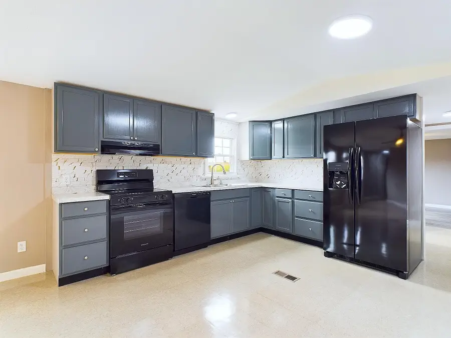 147 Canaan Mobile Home Park #18, Canaan, VT 05903 - Image #3