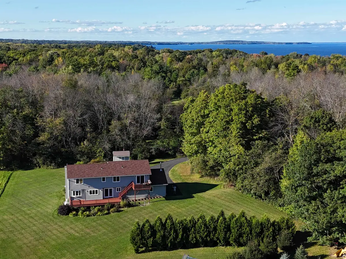 11 Old Farm Road, South Hero, VT 05486 - Image #1