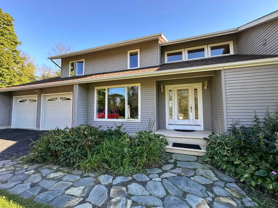 11 Old Farm Road, South Hero, VT 05486 - Image #2