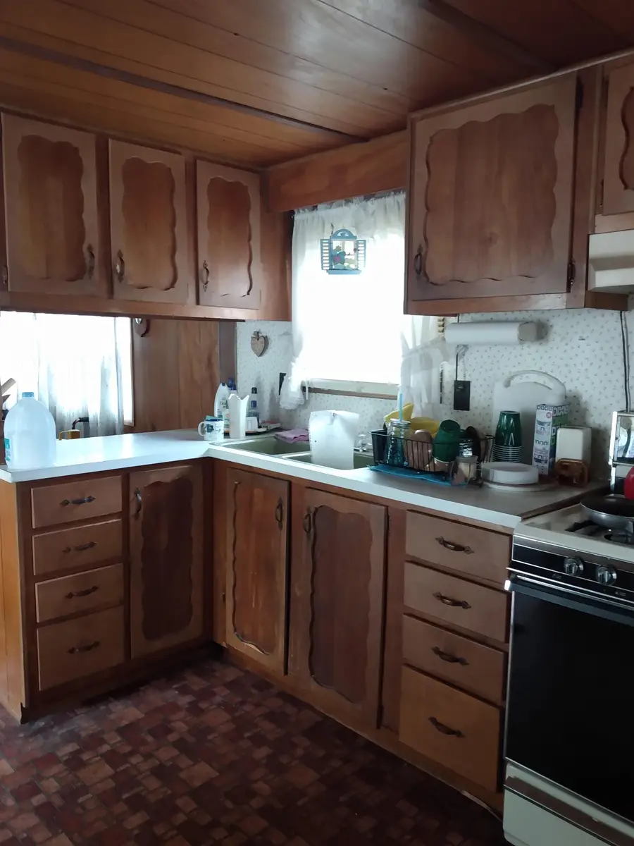 97 Glen Street, Brattleboro, VT 05301 - Image #2