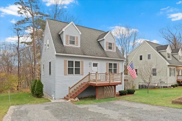 318 Chester Knoll Drive, Bennington, VT 05201