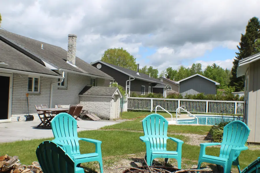 6 Pinecrest Avenue, Berlin, NH 03570 - Image #2