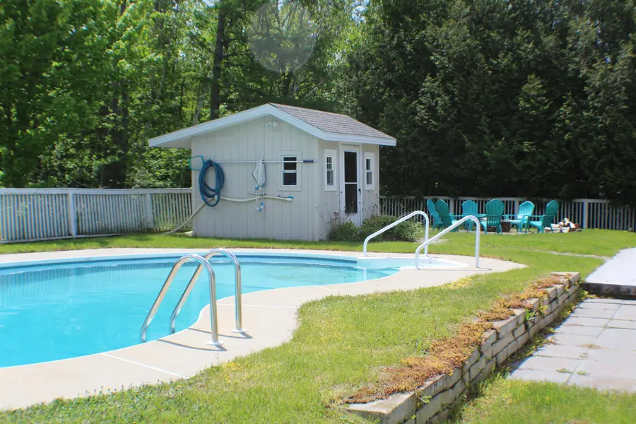 6 Pinecrest Avenue, Berlin, NH 03570 - Image #3