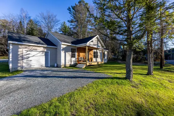 216 Quechee Hartland Road, Hartford, VT 05059