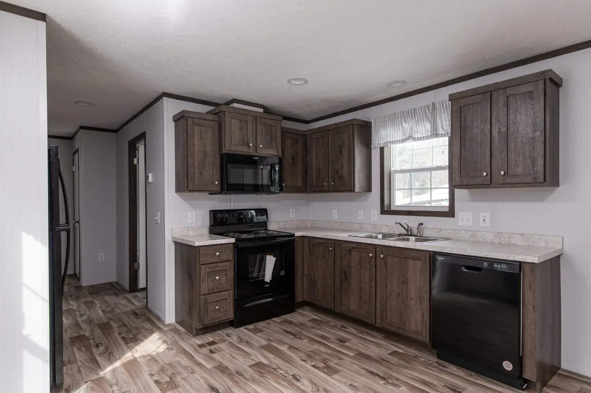 9 3rd Street #27, Saint Johnsbury, VT 05819 - Image #1