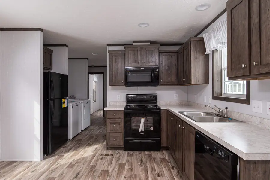 9 3rd Street #27, Saint Johnsbury, VT 05819 - Image #3