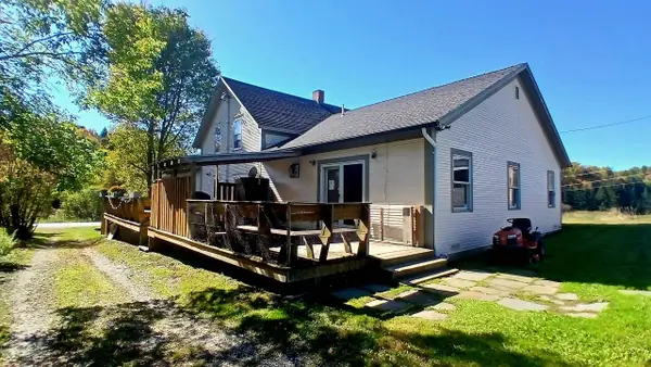 852 Pollander Road, Cambridge, VT 05464