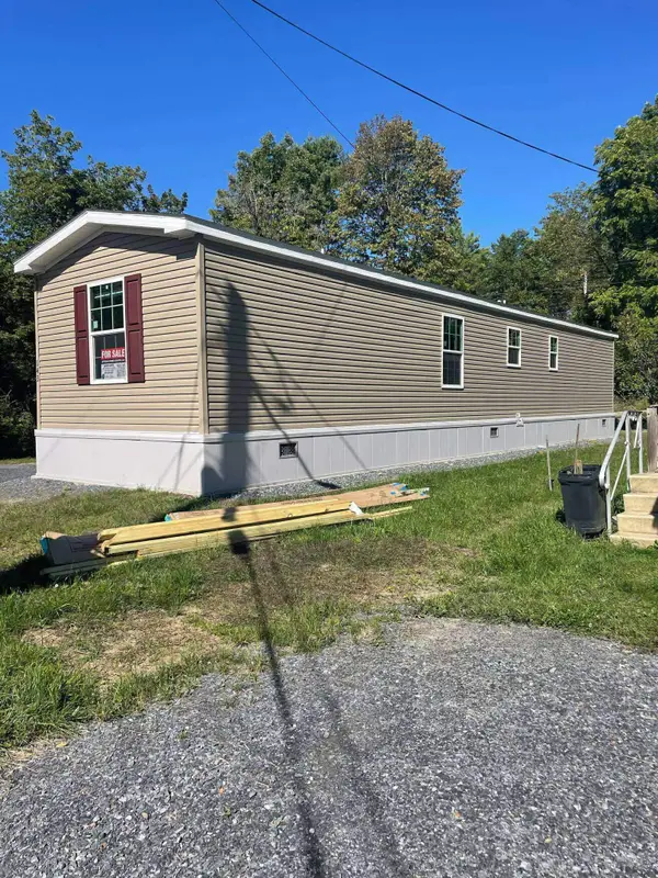 143 Oak Street, St. Johnsbury, VT 05819