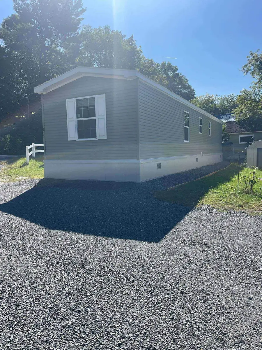 135 Oak Street, Saint Johnsbury, VT 05819 - Image #3