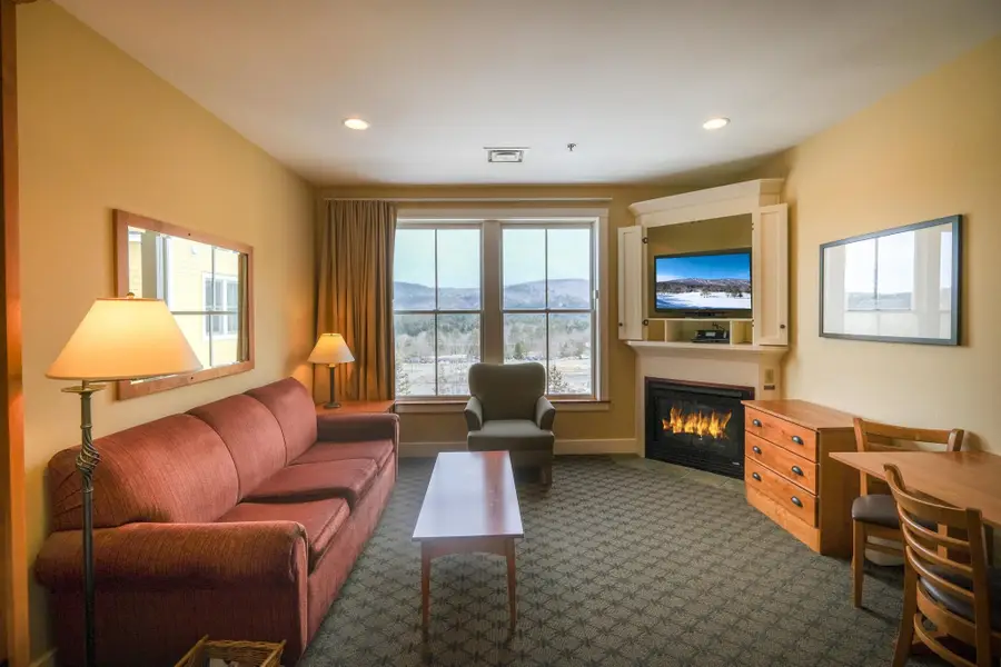 456 QIV Jackson Gore Inn, Ludlow, VT 05149 - Image #2