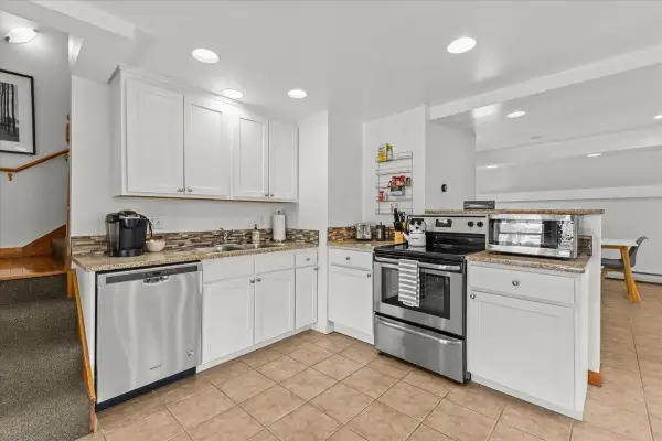 112 Main Street #7, Stowe, VT 05672