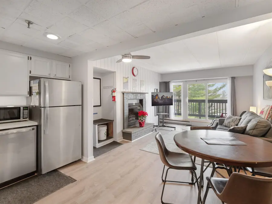 137 East Mountain Road #2D8, Killington, VT 05751 - Image #3