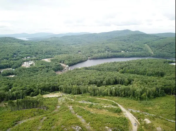 820 Old Bristol Road, New Hampton, NH 03256