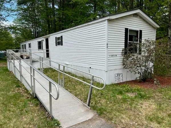 41 Castle Drive, Conway, NH 03818