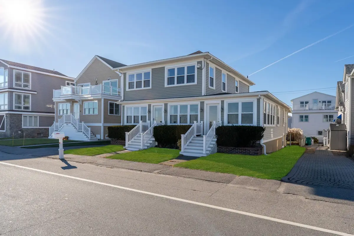745 Ocean Boulevard, Hampton, NH 03842 - Image #1