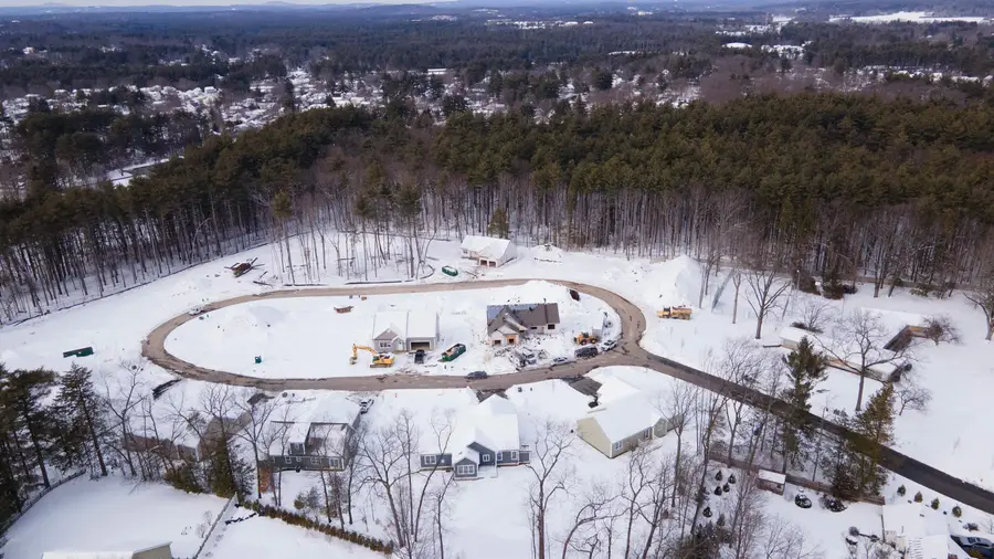 18 Juliana Avenue, Nashua, NH 03064 - Image #2