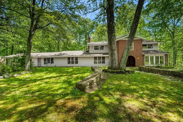 28 Olde Lantern Road, Bedford, NH 03110