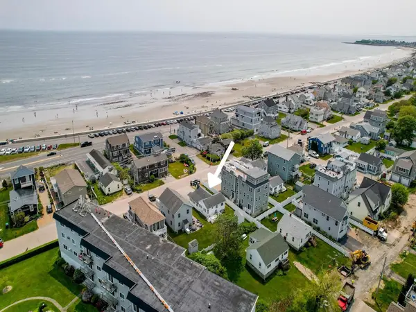 182 Kings Highway, Hampton, NH 03842