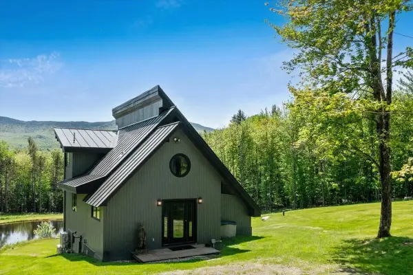 474 Hollow View, Stowe, VT 05672