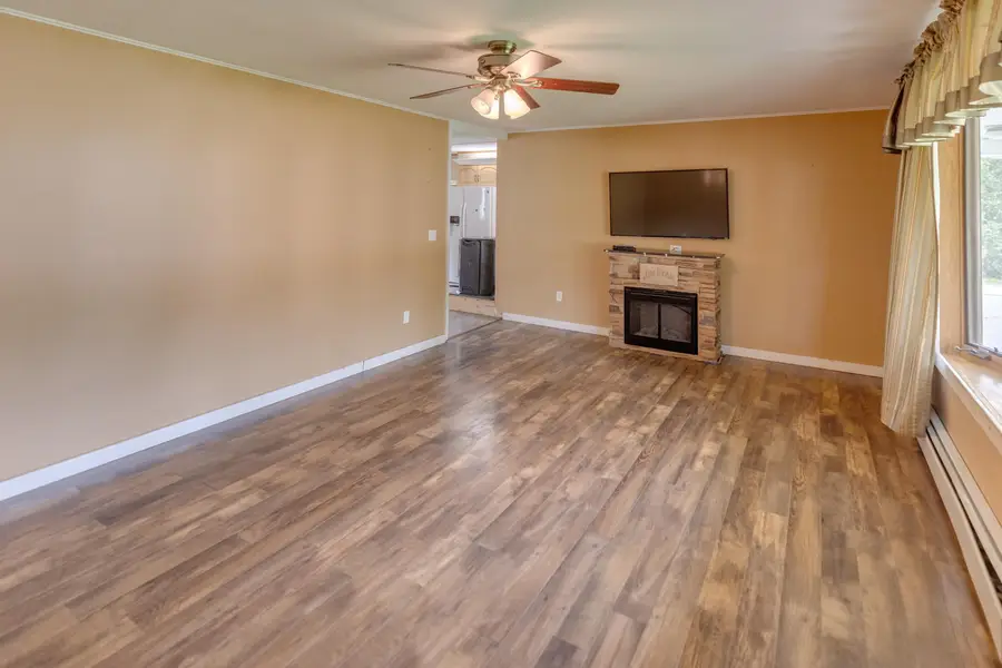 6 Goodbout Road, Lincoln, NH 03251 - Image #3