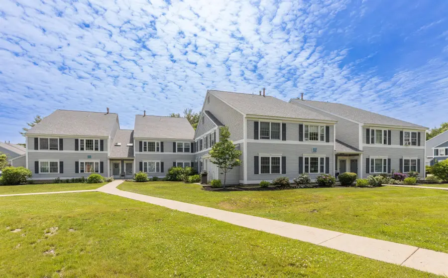 703 Springbrook Circle, Portsmouth, NH 03801 - Image #2