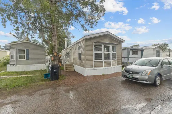 23 Avenue C, Burlington, VT 05408