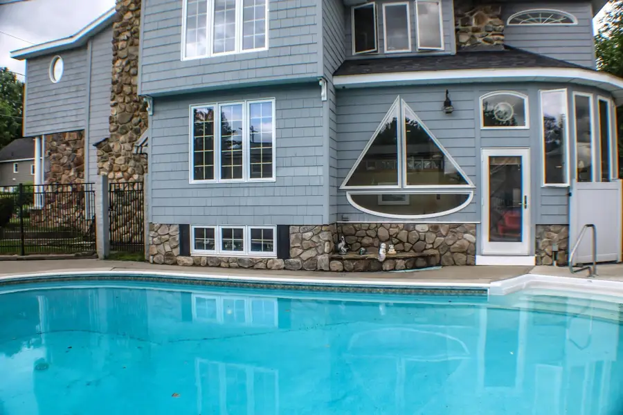 32 Hermanson Street, Berlin, NH 03570 - Image #2