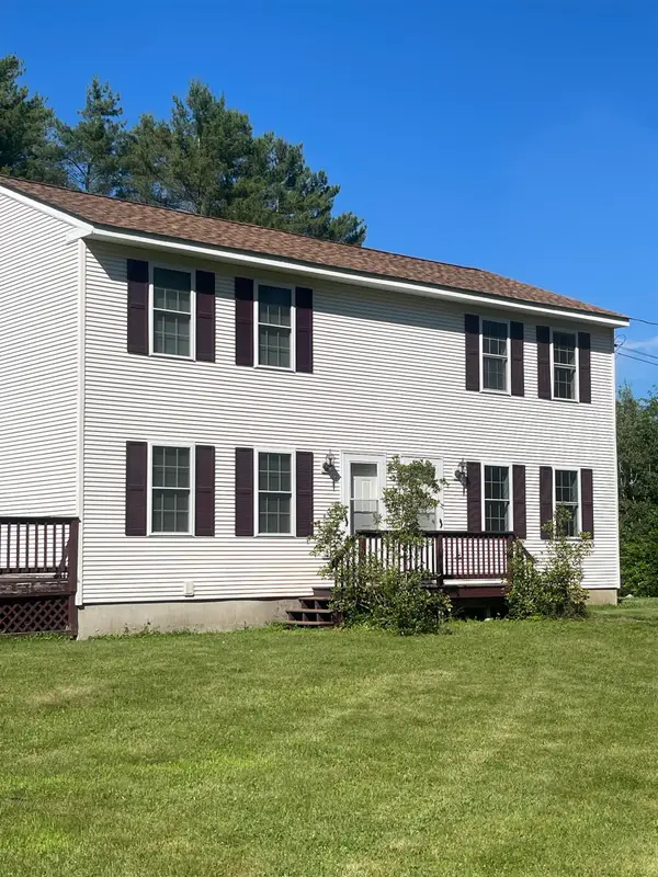 9 Crate Lane, Canaan, NH 03741