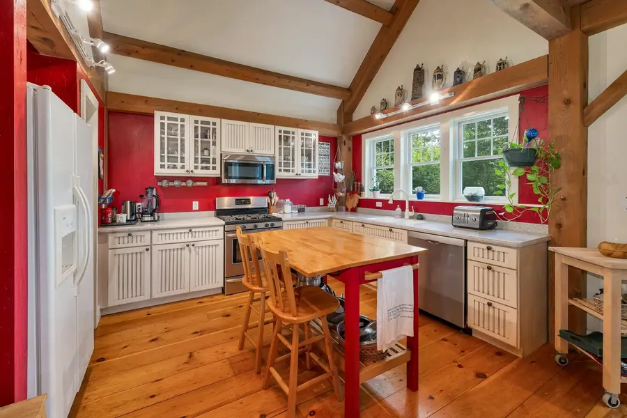 323 Governor Wentworth Highway, Tuftonboro, NH 03853 - Image #2