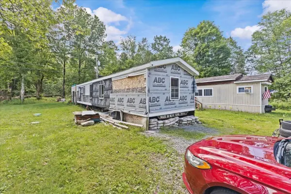 2109 North Road, Hinesburg, VT 05461-7111